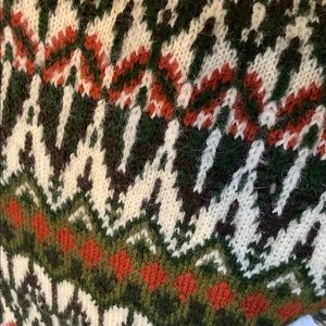 100% Scandinavian Lambs Wool Sweater.